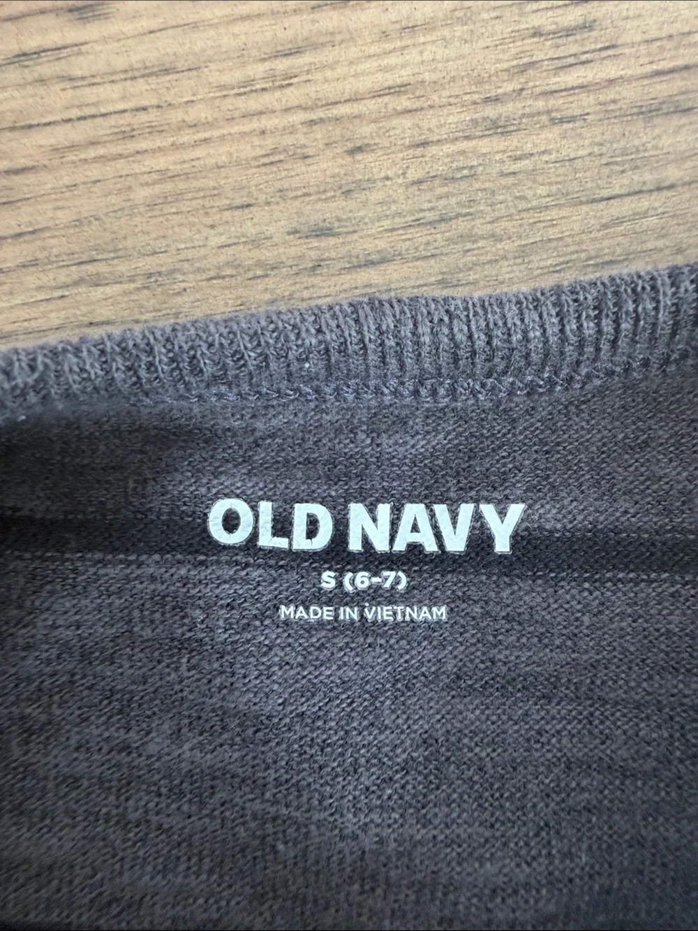 Old Navy Dark Gray Striped Long-Sleeve Kids Tee